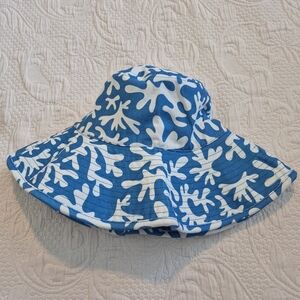Boden printed blue & white coral bucket hat EUC